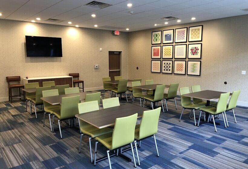 호텔 Holiday Inn Express & Suites Madison West Middleton, An Ihg