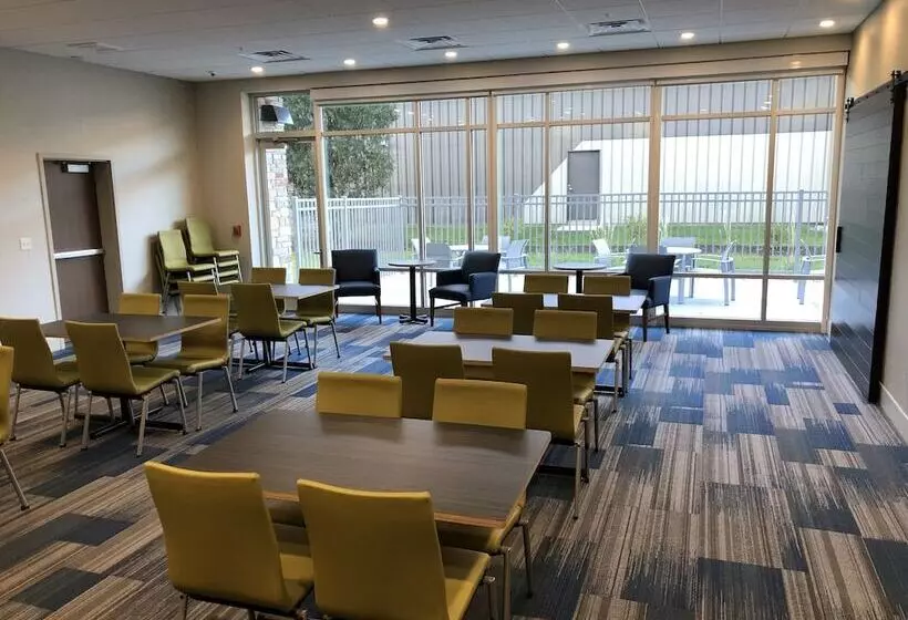 ホテル Holiday Inn Express & Suites   Madison West   Middleton, An Ihg
