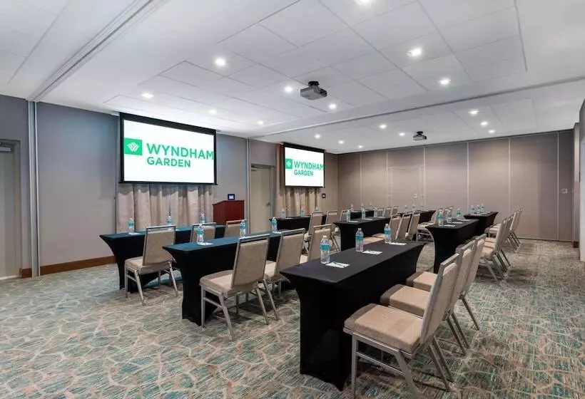 Hotelli Wyndham Garden Miami International Airport