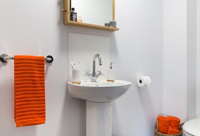 Pensão Roseland House