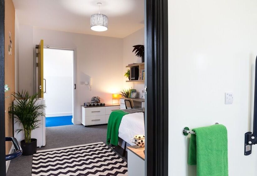 Pensão Roseland House