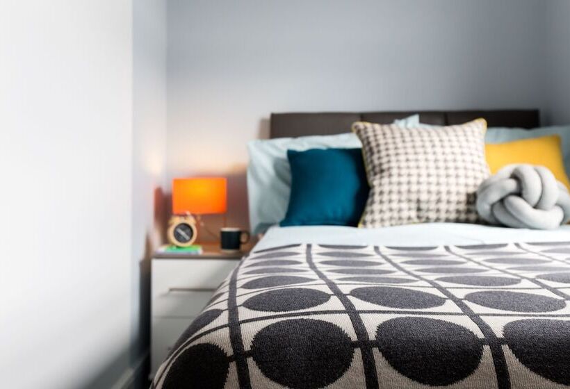 Pensão Roseland House