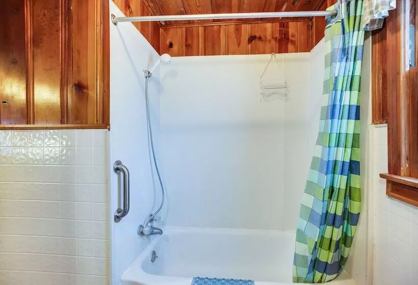 The Cabins At Cloudcroft