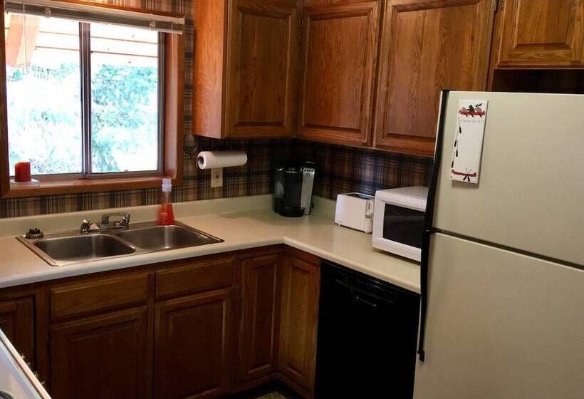 Whispering Pines Cabin Retreat