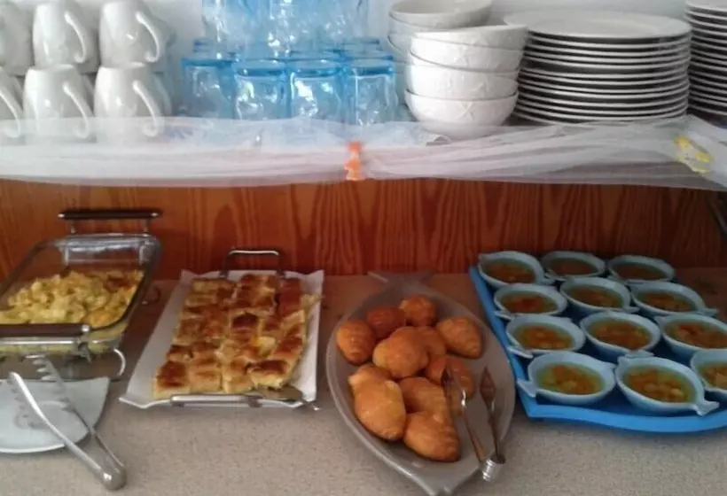 Hotel Eleana Studios