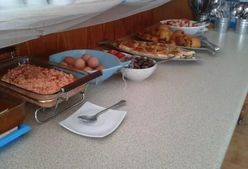 Hotel Eleana Studios