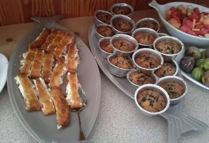 Hotel Eleana Studios