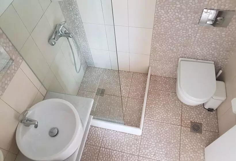 Hotel Eleana Studios