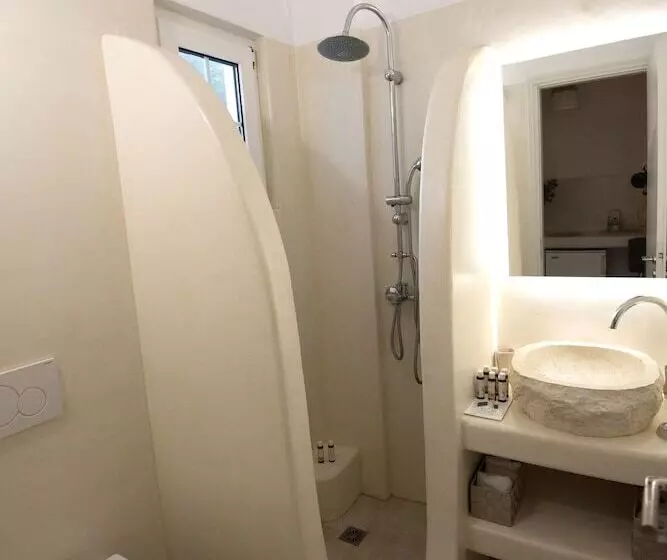 Hotel Eleana Studios