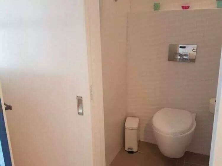 Hotel Eleana Studios