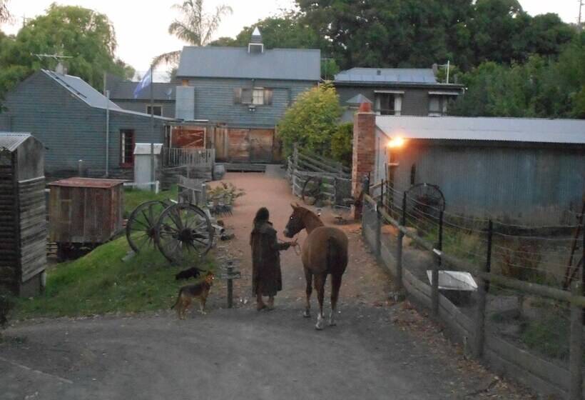 Pensión A Twist Of Willow