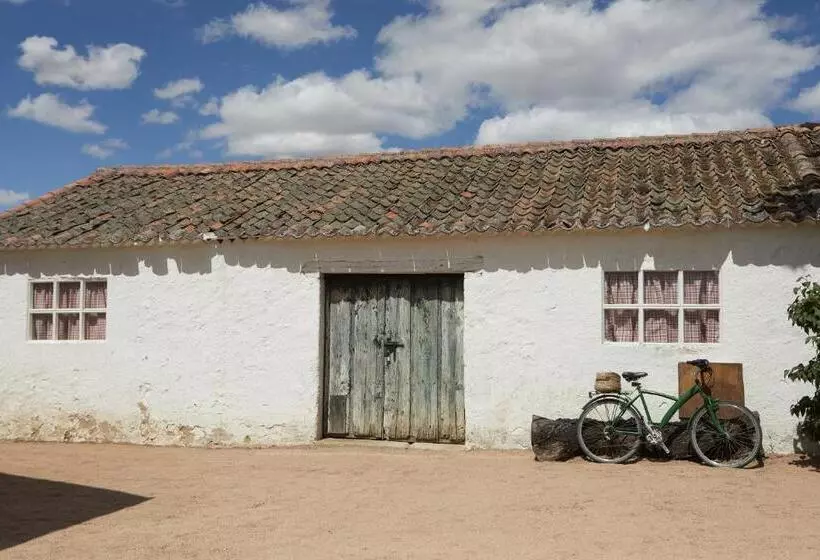 Hotelli Caserio Aldeallana