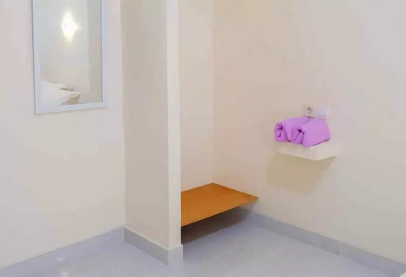 ホテル Koolkost Syariah @ Cimahpar Bogor