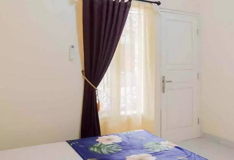 ホテル Koolkost Syariah @ Cimahpar Bogor