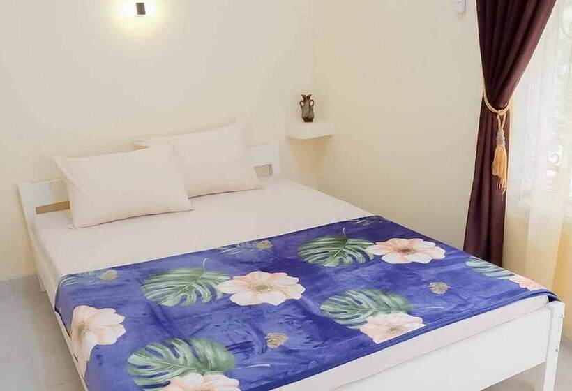 בית מלון כפרי Koolkost Syariah @ Cimahpar Bogor