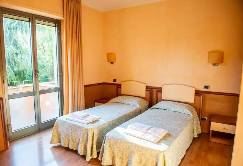 Hotelli Ostello Settecolli Sport