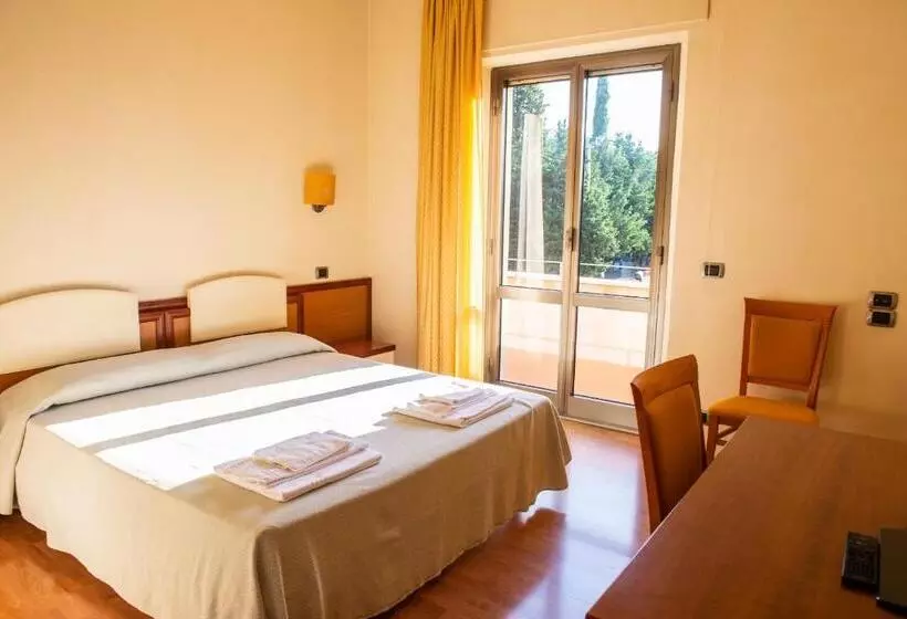 Hotelli Ostello Settecolli Sport