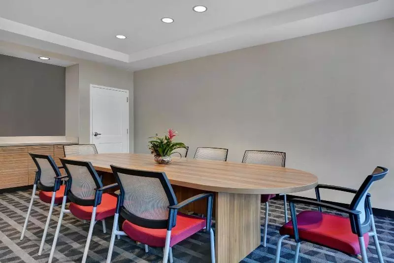 هتل Towneplace Suites By Marriott Jacksonville East