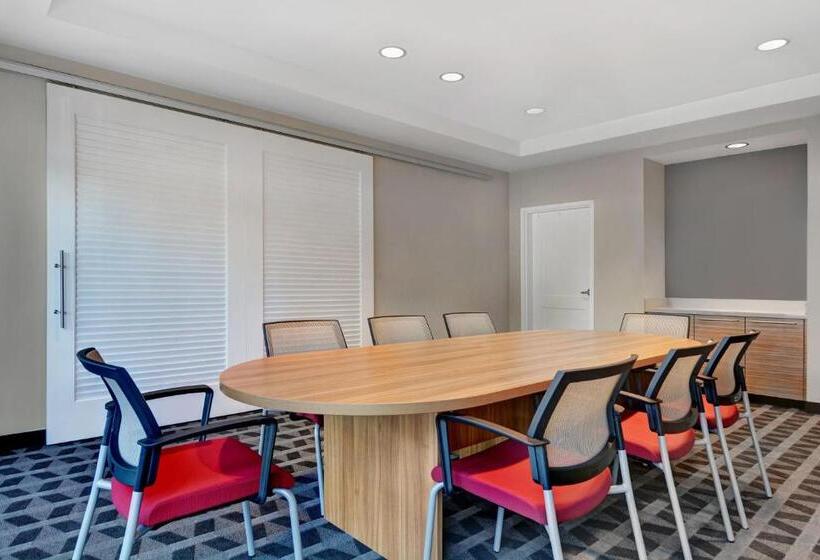 هتل Towneplace Suites By Marriott Jacksonville East