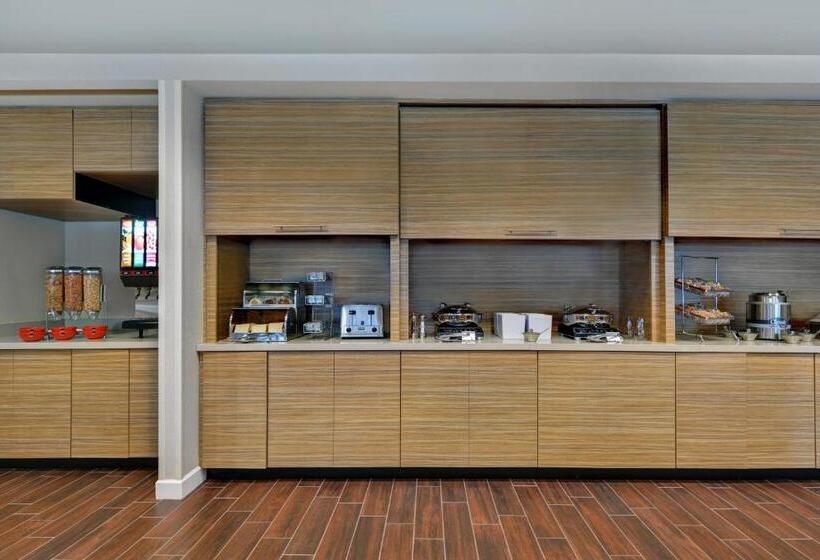 هتل Towneplace Suites By Marriott Jacksonville East