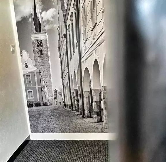 Majatalo Apart Mikeš