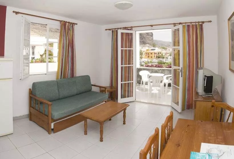 Apartamentos Checkin Laurisilva