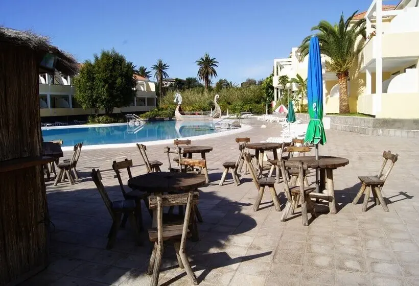 Checkin Apartamentos Laurisilva