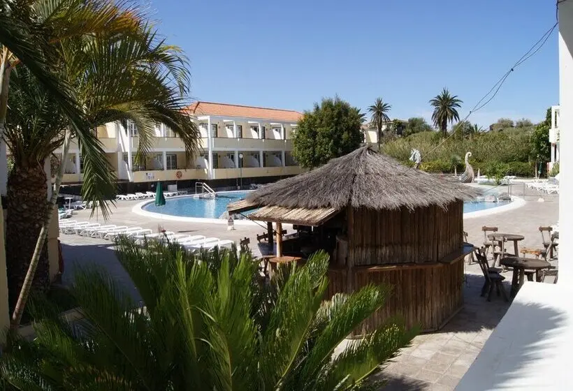 Checkin Apartamentos Laurisilva