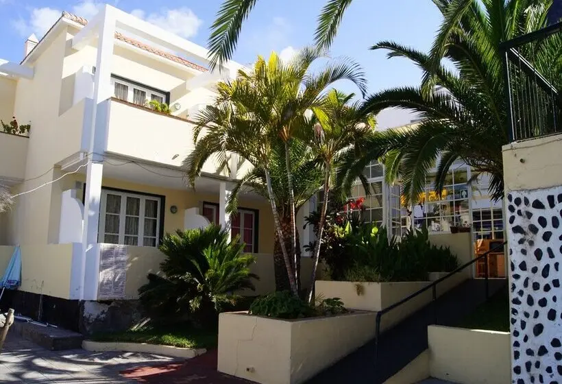 Checkin Apartamentos Laurisilva