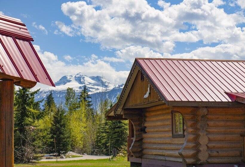 Glacier House Hotel & Resort