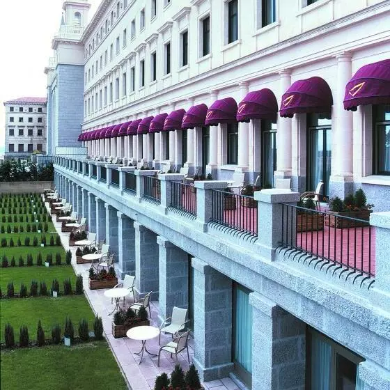 Отель Abba Burgos