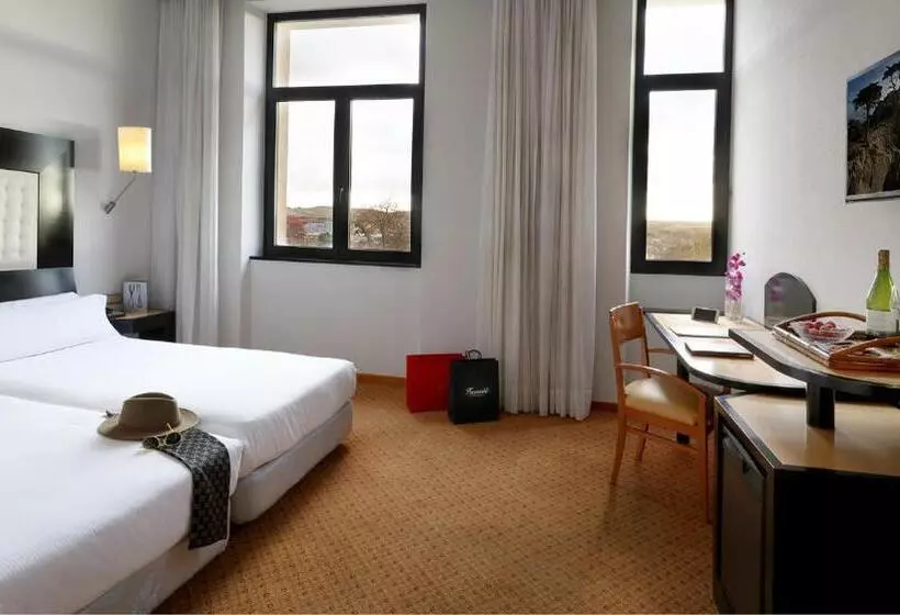 Отель Abba Burgos