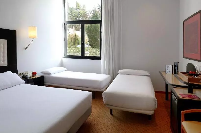 Отель Abba Burgos