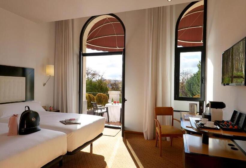 בית מלון כפרי Abba Burgos