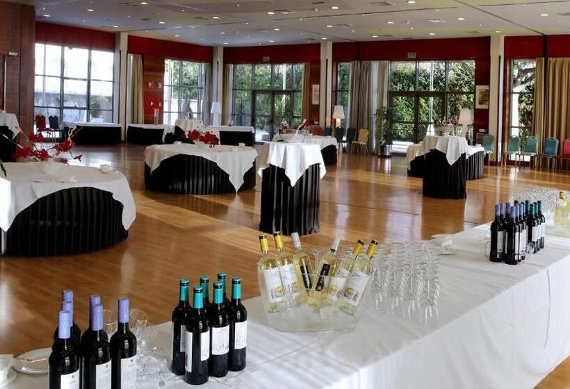 בית מלון כפרי Abba Burgos