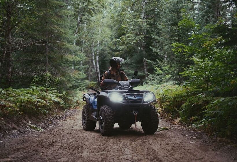 فندق Auberge Du Lac Taureau