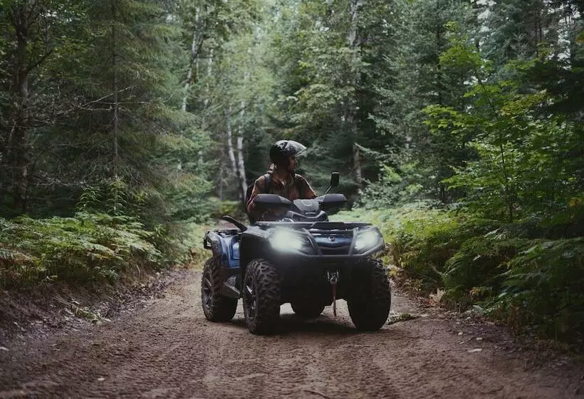 호텔 Auberge Du Lac Taureau
