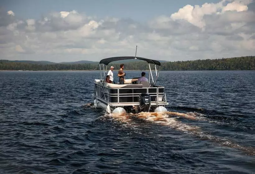 호텔 Auberge Du Lac Taureau