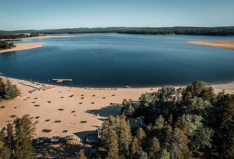 فندق Auberge Du Lac Taureau