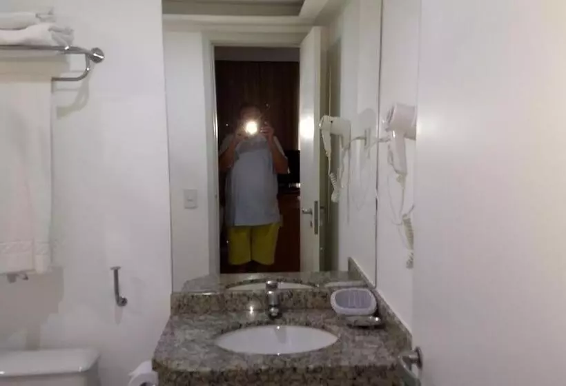 Отель Bristol Praia Do Canto Apart