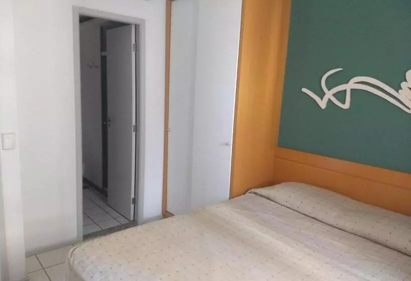 Отель Bristol Praia Do Canto Apart