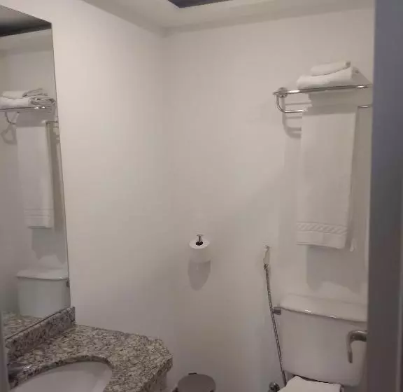 Отель Bristol Praia Do Canto Apart