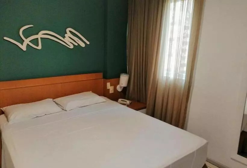 Отель Bristol Praia Do Canto Apart