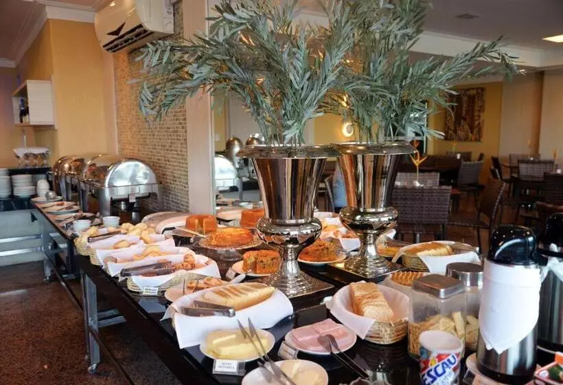 ホテル Calhau Praia