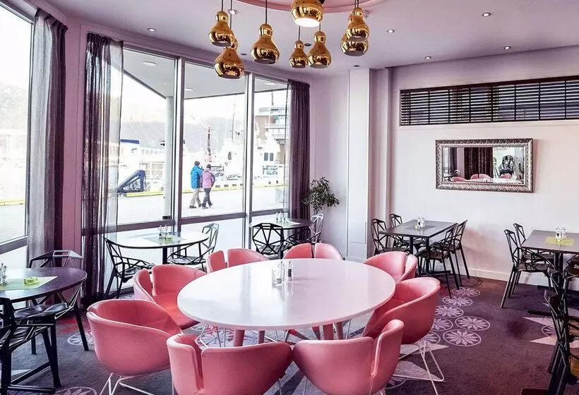 Clarion Collection Hotel Aurora