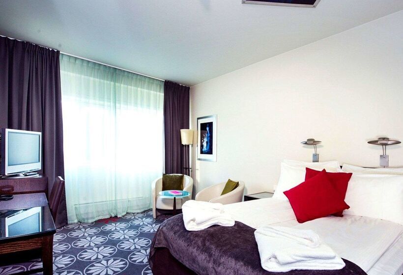 Clarion Collection Hotel Aurora