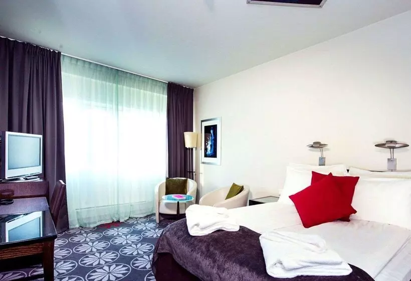 Clarion Collection Hotel Aurora