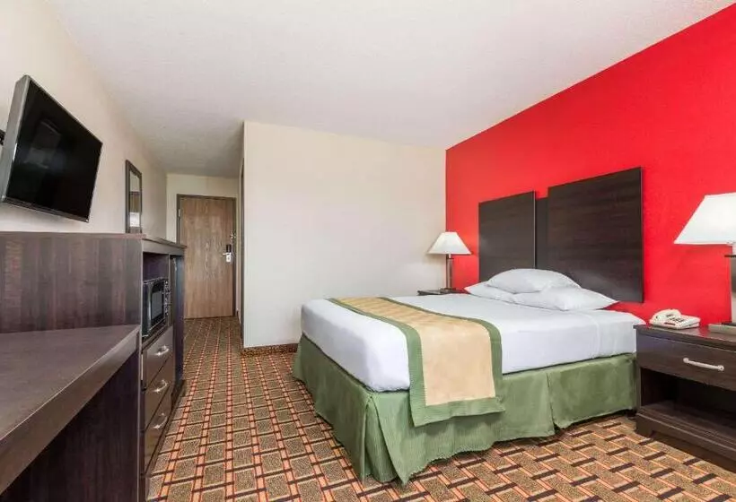 هتل Days Inn By Wyndham Muncie Ball State University