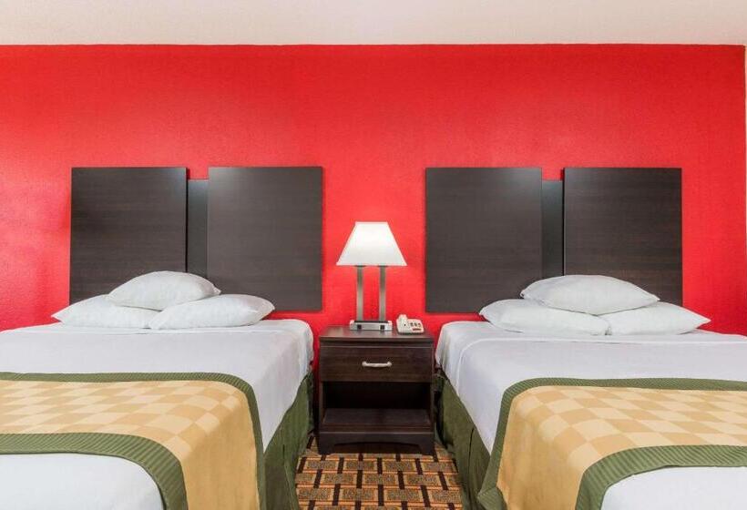 בית מלון כפרי Days Inn By Wyndham Muncie Ball State University