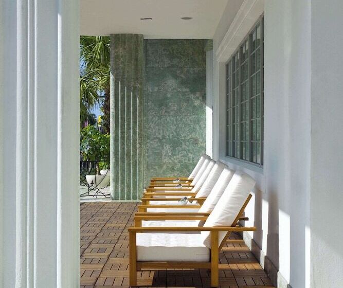 هتل Dream South Beach, By Hyatt